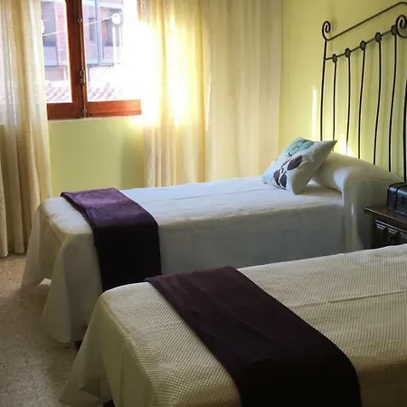 Vivienda Uso Turistico Atalaya Apartamento El Burgo De Osma Exterior foto